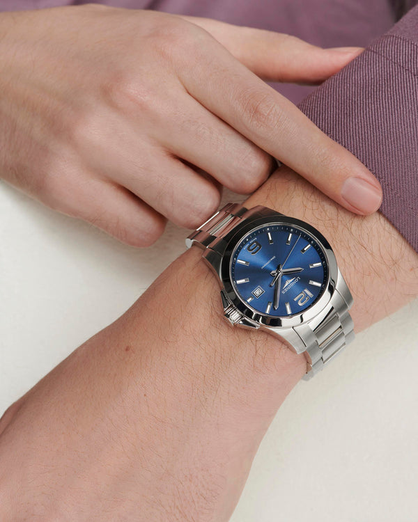 Longines Conquest L37594966