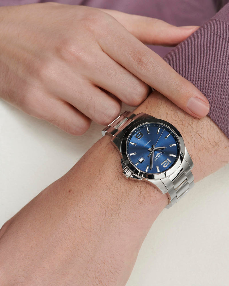 Longines Conquest L37594966